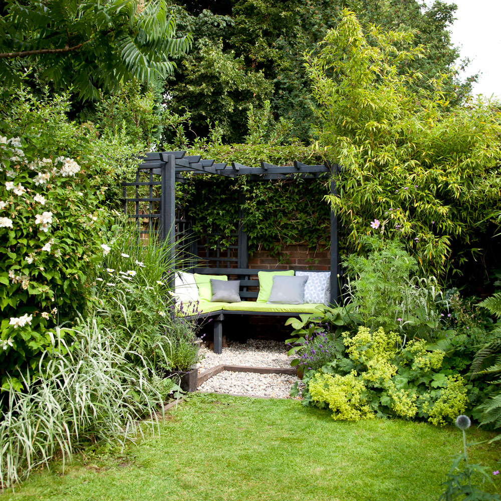 Garden with pergola and corner seating area