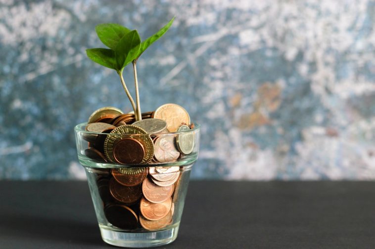 10 Tricks, um im Alltag Geld zu sparen, ohne auf irgendetwas zu verzichten – und warum die meisten Spartipps Unsinn sind