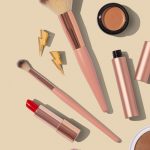 15 Beauty-Hacks mit Hausmitteln: Was wirklich funktioniert, was Unsinn ist und wie du mit Dingen aus der Küche besser aussiehst als mit teuren Produkten