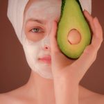 Anti-Aging Hautpflege: Welche Wirkstoffe wirklich gegen Falten helfen, was Geldverschwendung ist und wie die ideale Routine aussieht