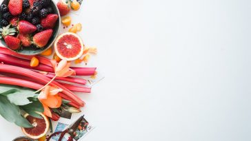 Anti-entzündliche Ernährung: Welche Lebensmittel chronische Entzündungen bekämpfen und welche sie befeuern