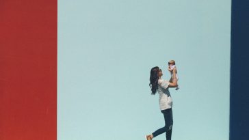 Beikost fürs Baby: Wann der richtige Zeitpunkt ist, wie der erste Brei gelingt und was du über BLW wissen musst