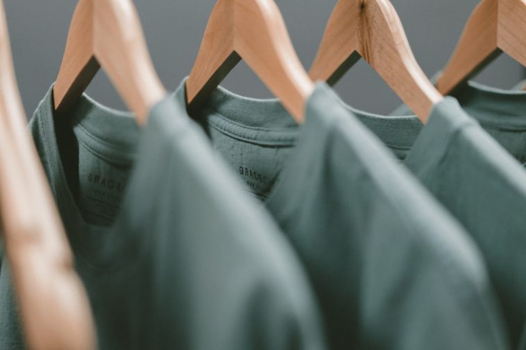Nachhaltige Mode: Wie du mit Slow Fashion, Second Hand und bewussten Kaufentscheidungen gut angezogen bist, ohne die Umwelt zu zerstören