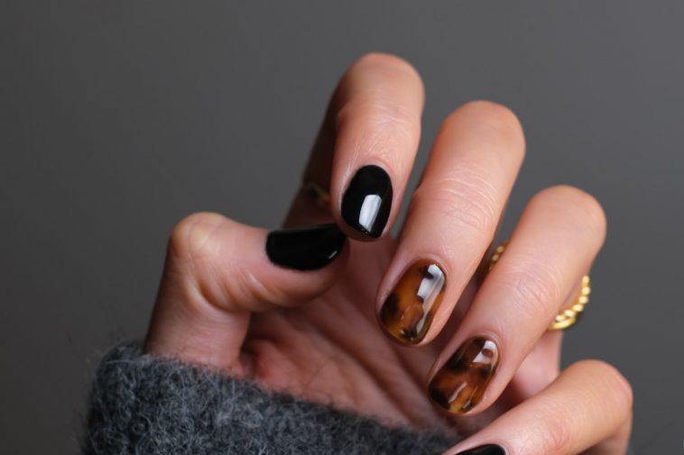 10 Nagelpflege-Tipps fuer starke, schoene Naegel: Wie du dir eine Manikuere sparst und deine Naegel von innen und aussen staerkst