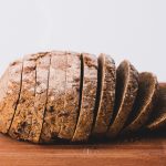 Brot backen fuer absolute Anfaenger: Das No-Knead-Rezept, das immer gelingt, nur vier Zutaten braucht und besser schmeckt als vom Baecker