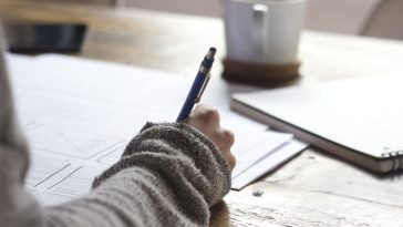 Finanzen nach der Scheidung: Die 10 Schritte, die jede Frau sofort erledigen muss, um finanziell nic