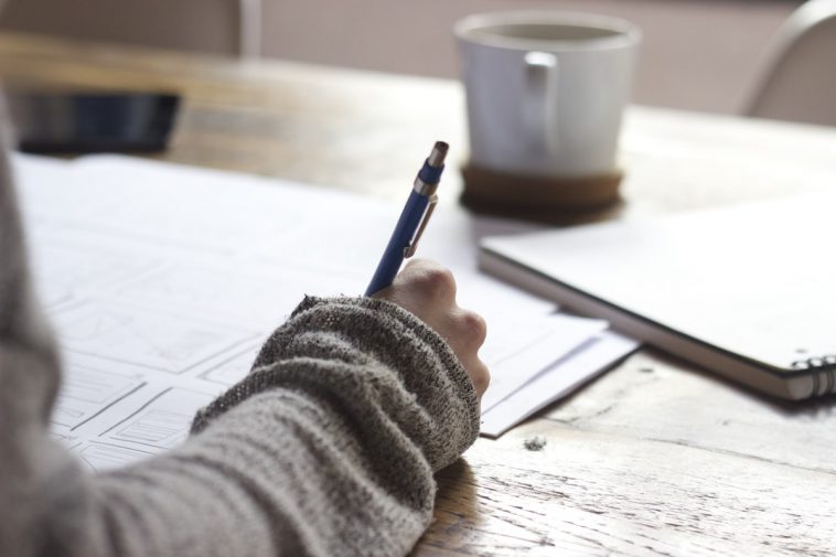 Finanzen nach der Scheidung: Die 10 Schritte, die jede Frau sofort erledigen muss, um finanziell nic