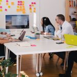 Networking fuer Frauen: Wie du Kontakte knuepfst, die deine Karriere voranbringen, ohne dich zu verstellen oder auf Events zu quaelen