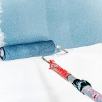 Wand streichen wie ein Profi: Warum die Vorbereitung wichtiger ist als die Farbe und wie du streifenfrei, gleichmaessig und ohne Chaos streichst