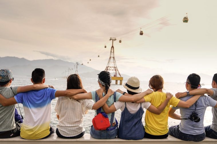 Keine Freunde mehr mit 30: Warum Erwachsene Freundschaften verlieren, wie du neue findest und warum