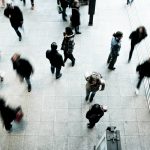 Schwangerschaft dem Arbeitgeber sagen: Wann der richtige Zeitpunkt ist, welche Rechte du sofort hast