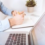 Sonnenstich erkennen: Die Symptome, die du nicht ignorieren darfst, was du sofort tun musst und wann